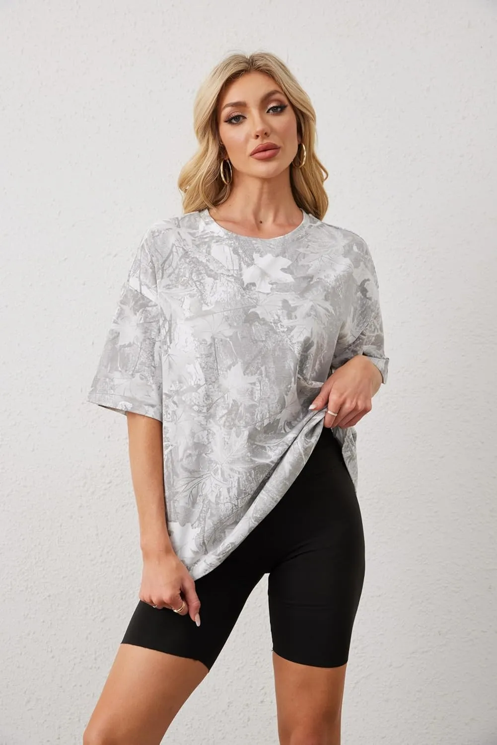 Camo Print Oversized T Shirts for Women Men Maple Leaf Print Crew Neck Tee Shirts Baggy Short Sleeve Graphic Tee Tops