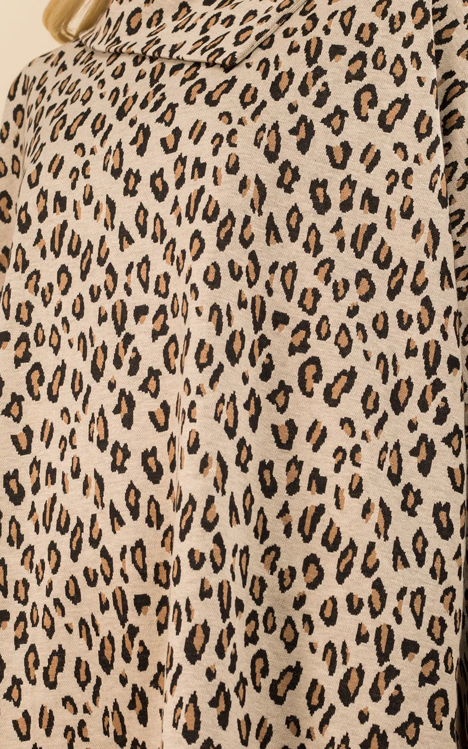 PA3315 Leopard Pattern High-neck Poncho