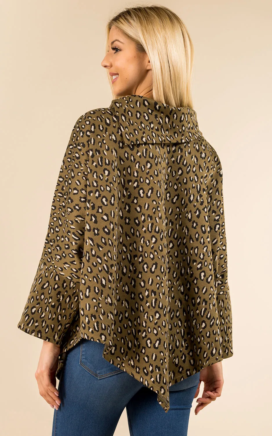 PA3315 Leopard Pattern High-neck Poncho