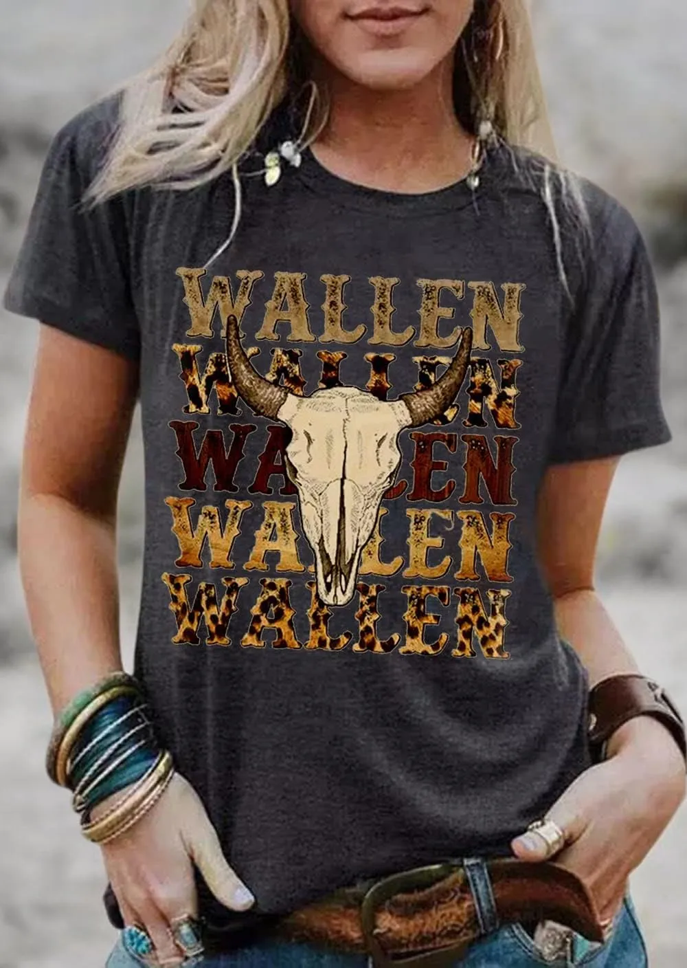 Retro Steer Skull Western T-Shirts Women Leopard Vintage Graphic Tees Country Concert Shirt Cowboy Short Sleeve Tops