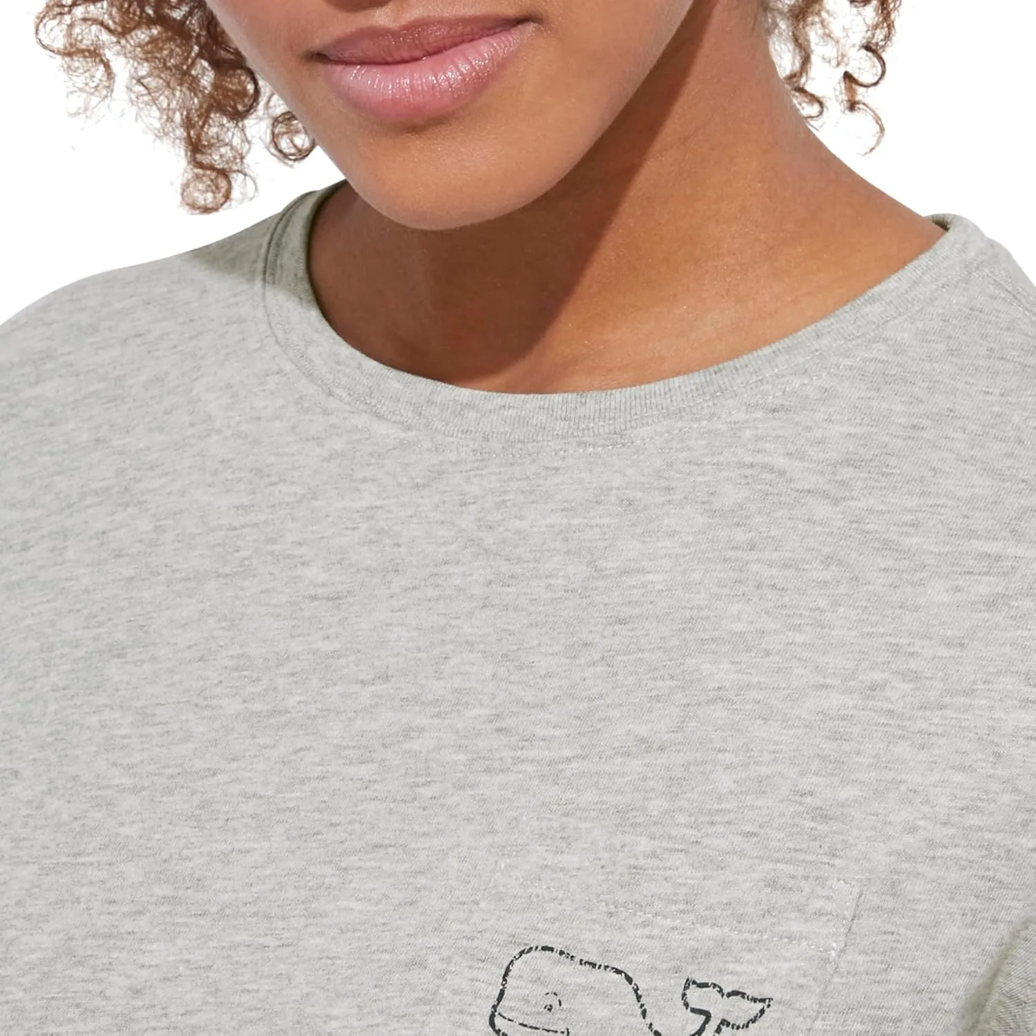 vineyard vines Women's Long-Sleeve Vintage Whale Pocket Tee