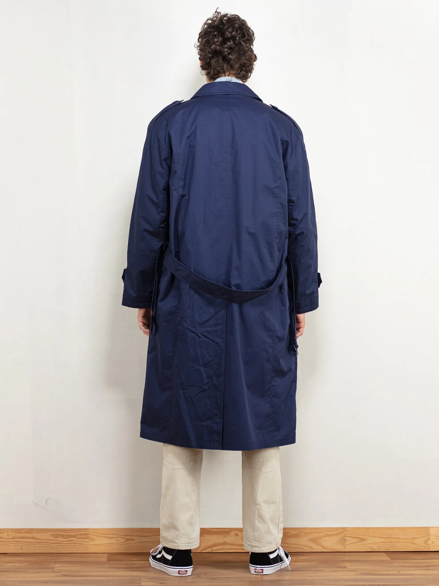 Vintage 80's Men Insulated Mac Coat in Navy