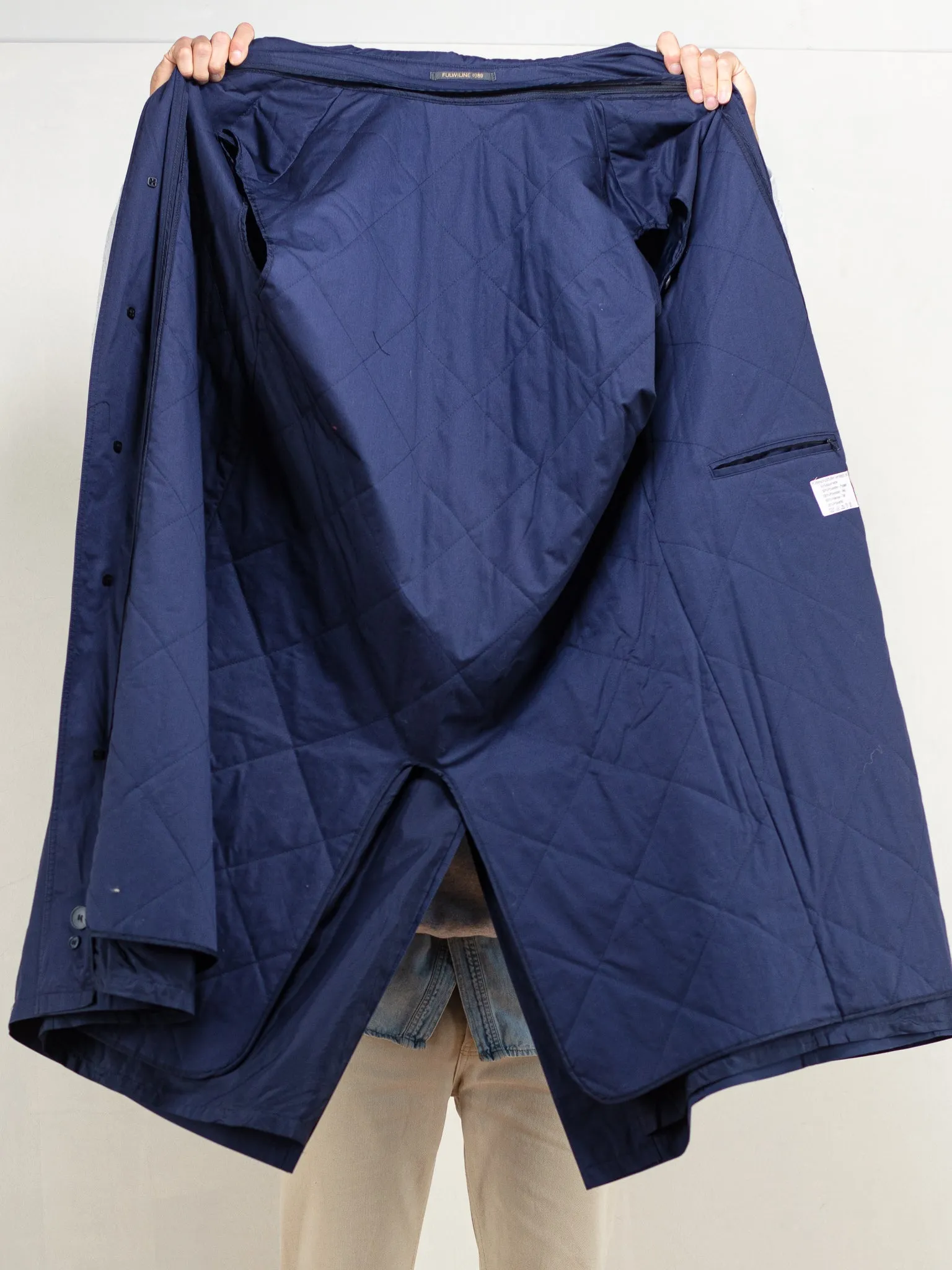 Vintage 80's Men Insulated Mac Coat in Navy