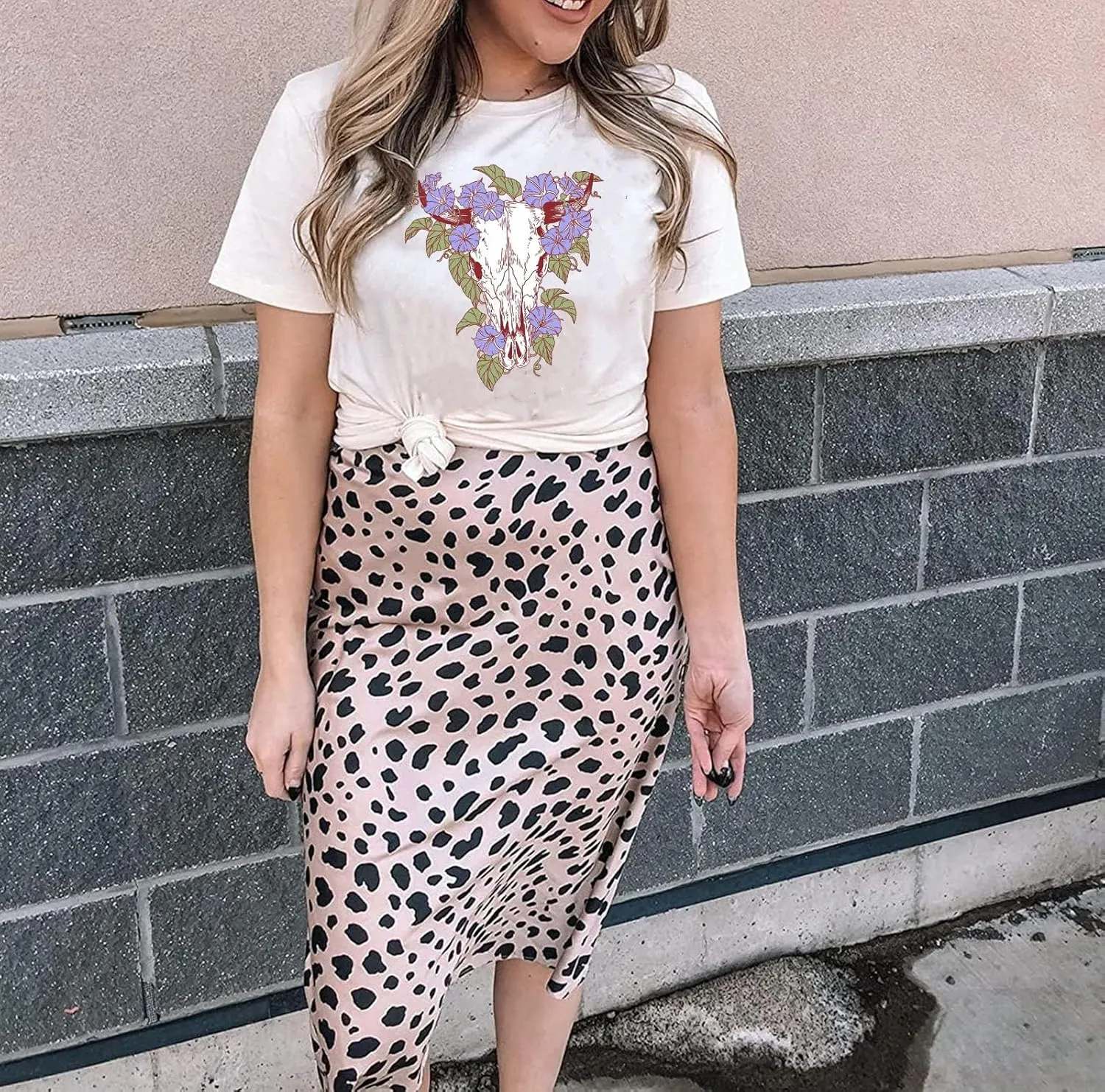 Wild Soul T-Shirt Women Vintage Western Bleached Tee Tops Boho Cow Skull Rodeo Shirt Western Cowgirls Casual Shirt Tops