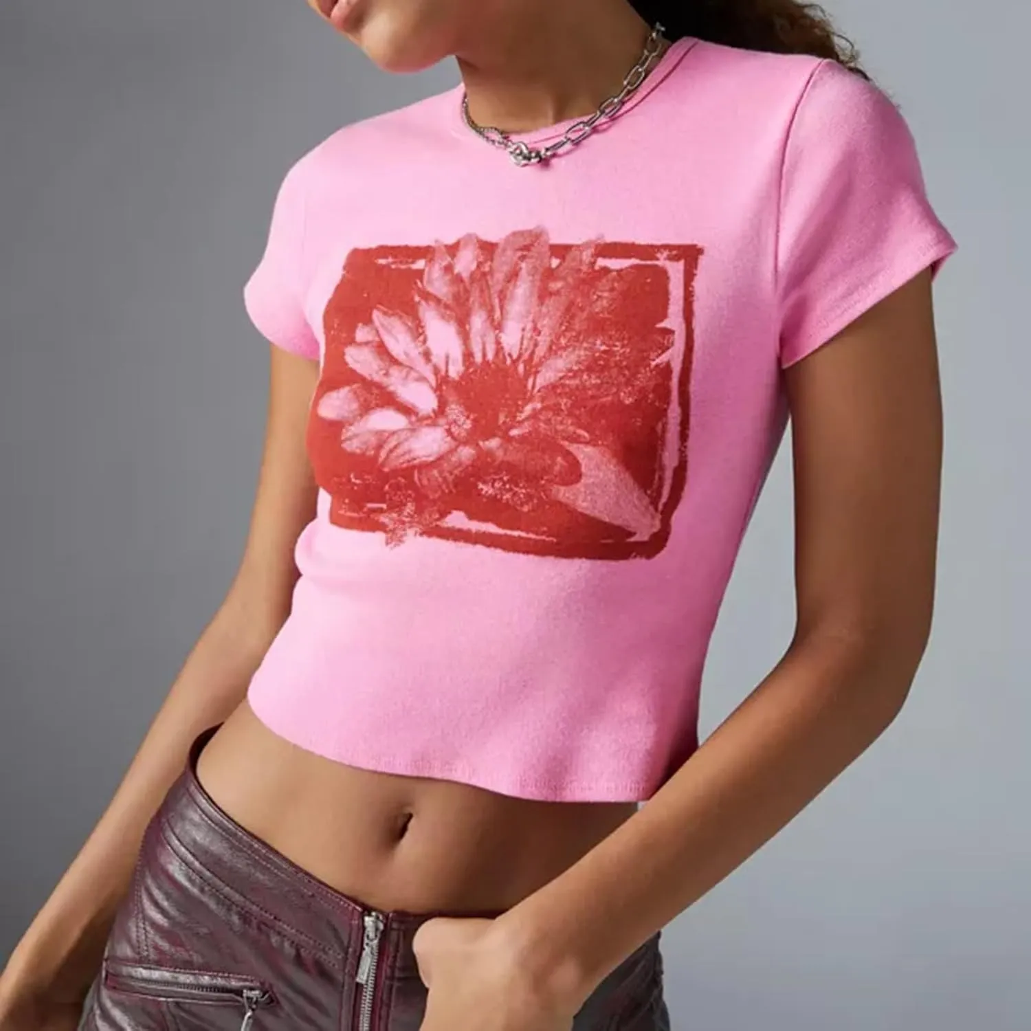 Y2k Women Graphic Baby Tee Short Sleeve Crop Top Retro Cute Teen Girls Slim Fit Shirt Vintage Aesthetic Clothes